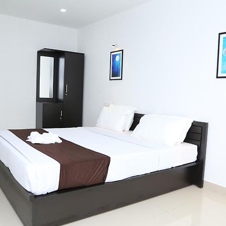 Highland Bristo Hotel Kalpetta Exterior photo